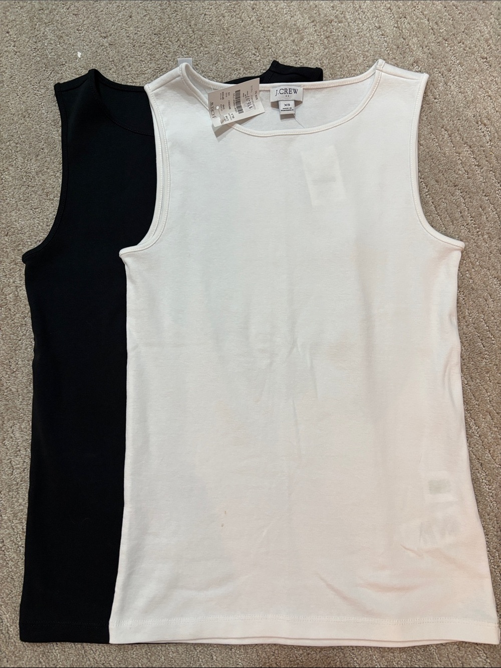 🏷 Set of 2 J. Crew tanks - Picture 2 of 6
